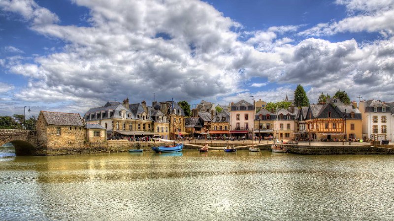 圣古斯坦港, 欧赖, 布列塔尼, 法国 (© Rolf E. Staerk/Shutterstock)via Bing每日壁纸